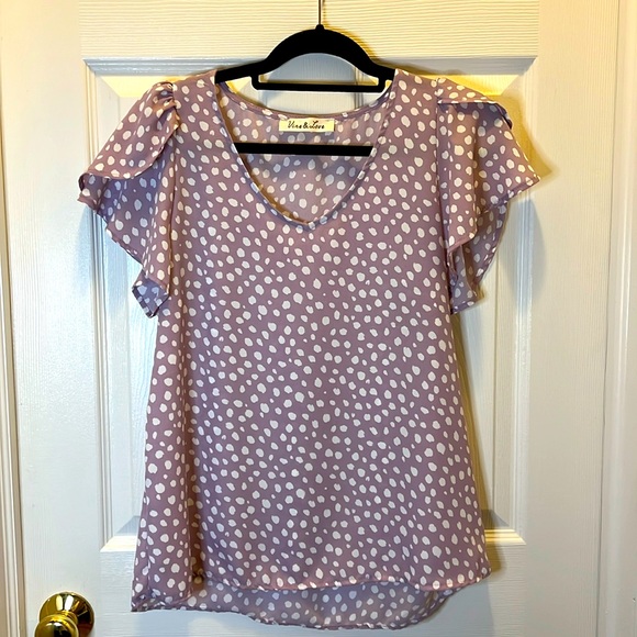 VINE & LOVE LILAC & O/W BLOUSE WITH TULIP SLEEVE SIZE SMALL. - Picture 1 of 3